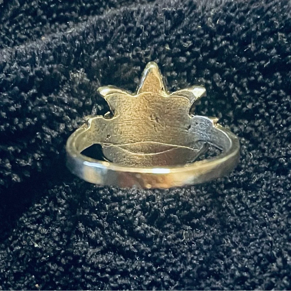 Silver Silver lotus flower ring SIZE: 7 Leaf Boho Yoga Festival Design